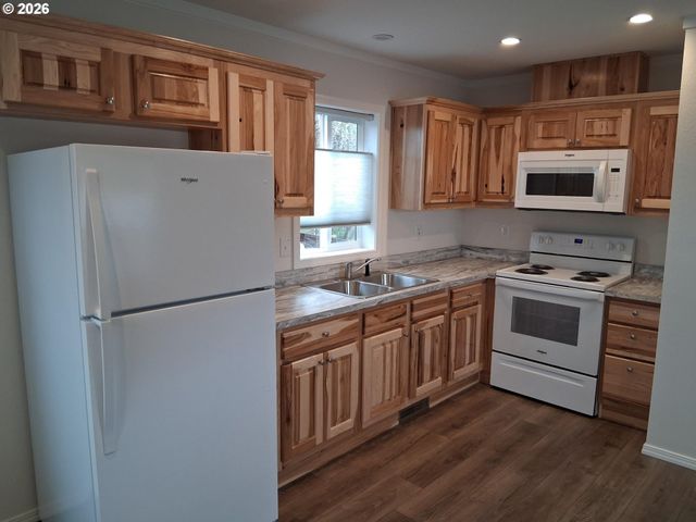 503 Se SHERIDAN 34, Sheridan, OR 97378