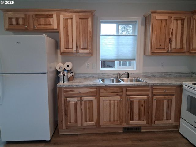 503 Se SHERIDAN 34, Sheridan, OR 97378