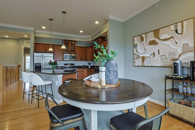 215 Stetson Street, Cincinnati, OH 45219