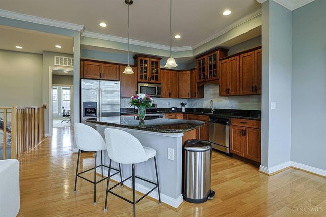 215 Stetson Street, Cincinnati, OH 45219