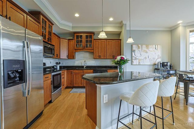 215 Stetson Street, Cincinnati, OH 45219