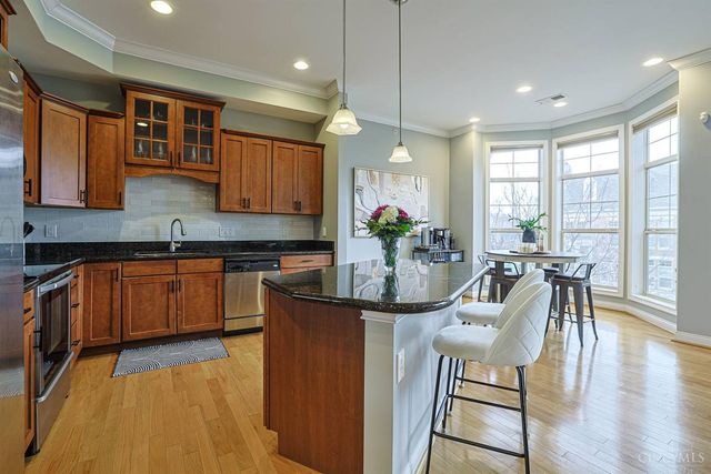 215 Stetson Street, Cincinnati, OH 45219