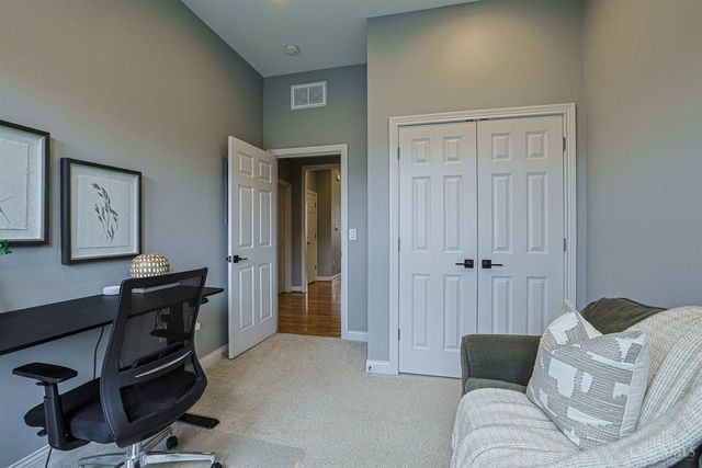 215 Stetson Street, Cincinnati, OH 45219