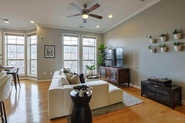 215 Stetson Street, Cincinnati, OH 45219