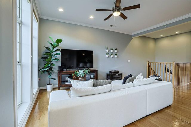 215 Stetson Street, Cincinnati, OH 45219