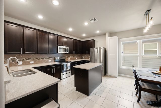 17118 Robin Way, Schertz, TX 78154