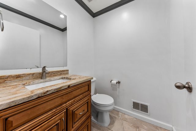 38391 Churchill Lane, Farmington Hills, MI 48331