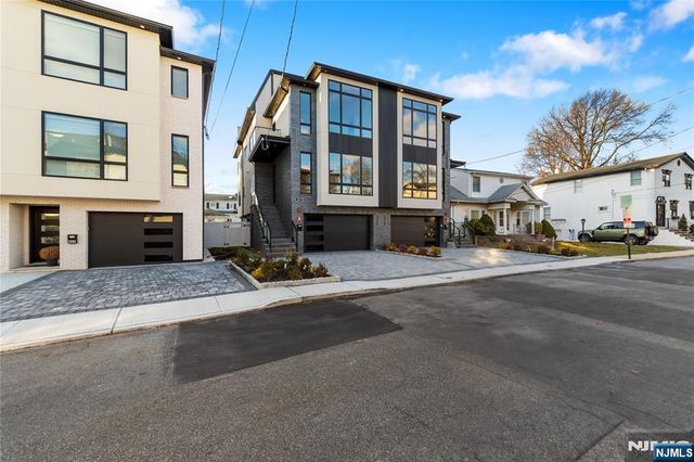 811 Jassamine Way, Fort Lee, NJ 07024