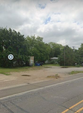 408 N Parkway Drive, Alvarado, TX 76009