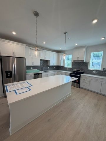 5604 Redcliffe Alley, Thompsons Station, TN 37179