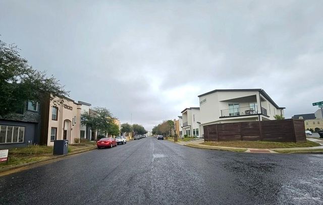 6720 N 4th Street, Mcallen, TX 78504