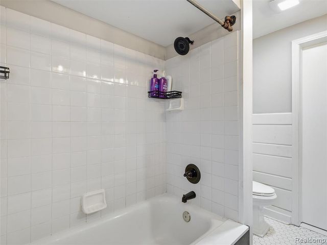201 S Blair Avenue, Royal Oak, MI 48067