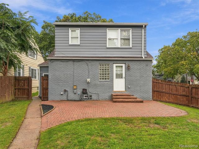 201 S Blair Avenue, Royal Oak, MI 48067
