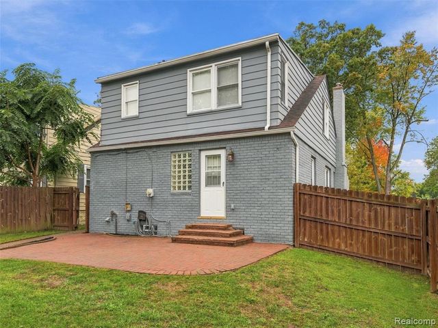 201 S Blair Avenue, Royal Oak, MI 48067