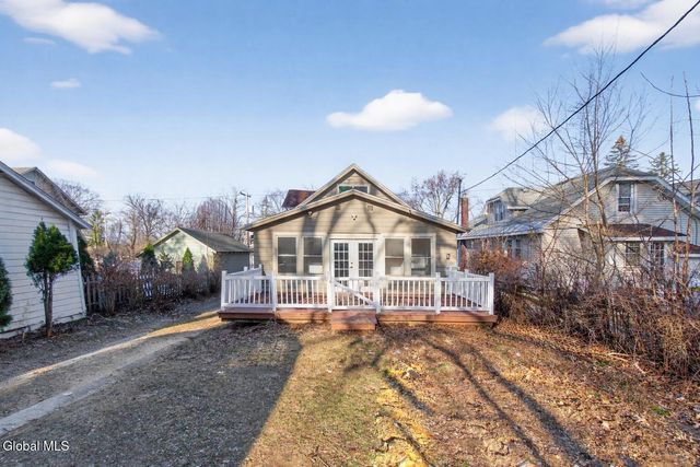 1418 Garner Avenue, Schenectady, NY 12309