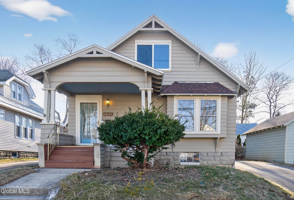 1418 Garner Avenue, Schenectady, NY 12309