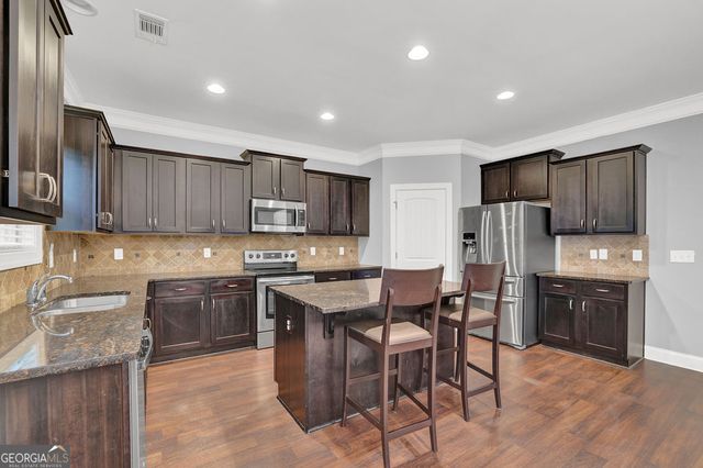 3270 Arbor Oaks Drive, Snellville, GA 30039