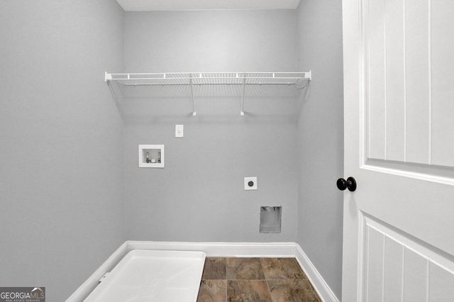 3270 Arbor Oaks Drive, Snellville, GA 30039