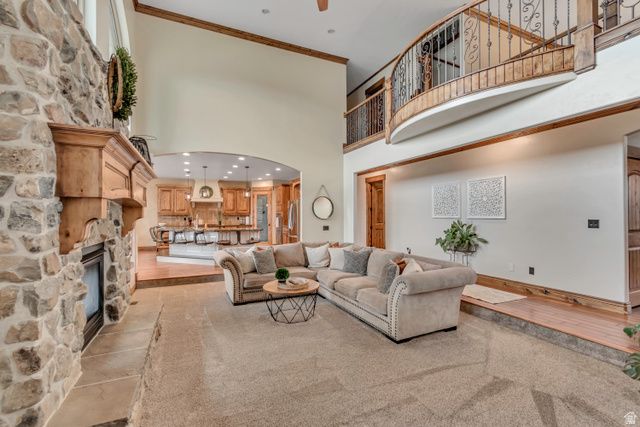 6455 S RAYMOND DR, South Weber, UT 84405