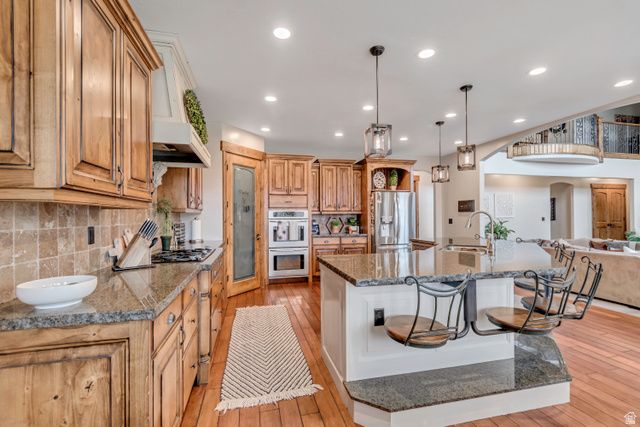 6455 S RAYMOND DR, South Weber, UT 84405