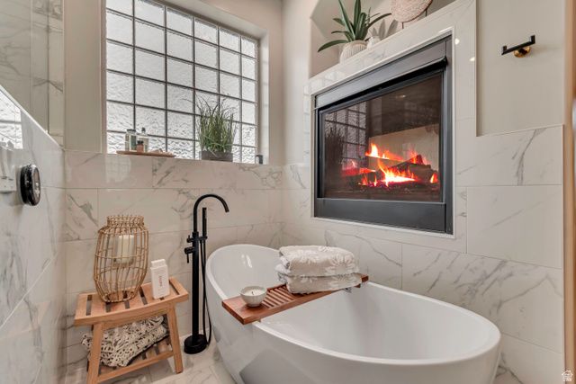 6455 S RAYMOND DR, South Weber, UT 84405