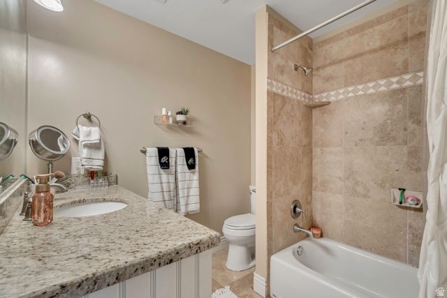 6455 S RAYMOND DR, South Weber, UT 84405