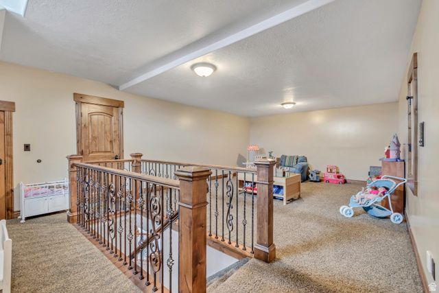 6455 S RAYMOND DR, South Weber, UT 84405