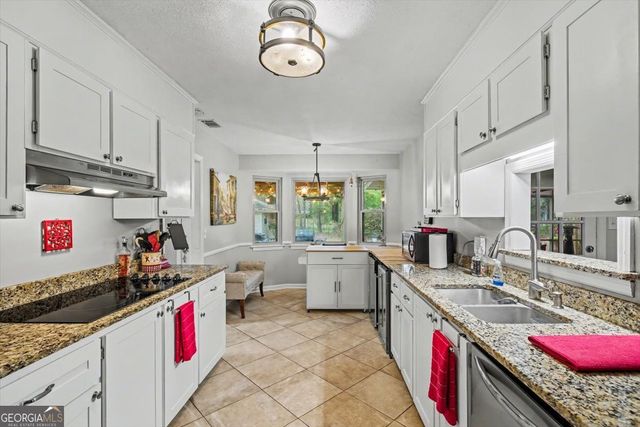 8 Chowning Drive, Savannah, GA 31419