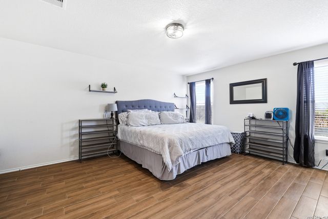 619 Barrow Peak, San Antonio, TX 78251