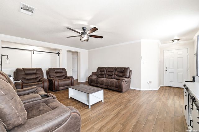 619 Barrow Peak, San Antonio, TX 78251