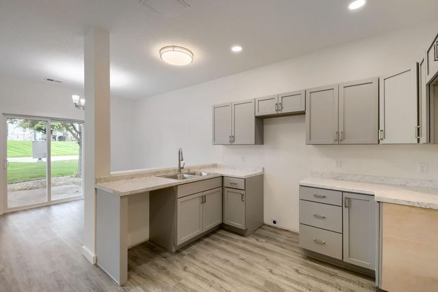 6856 Meadow Grass Lane S, Cottage Grove, MN 55016