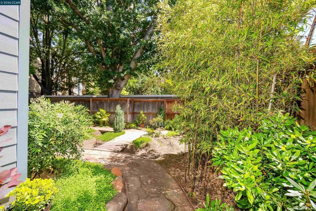 Image 36 of property listing at 1297 Honey Trl, Walnut Creek, CA 94597