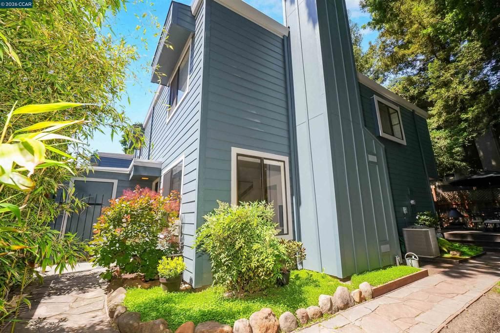 Image 38 of property listing at 1297 Honey Trl, Walnut Creek, CA 94597