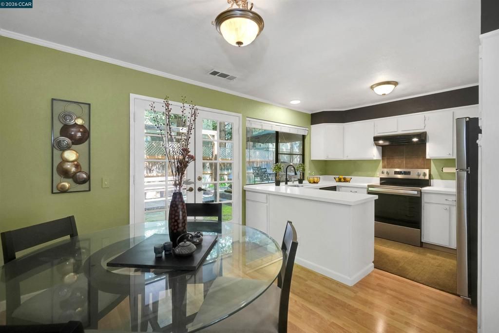 Image 4 of property listing at 1297 Honey Trl, Walnut Creek, CA 94597