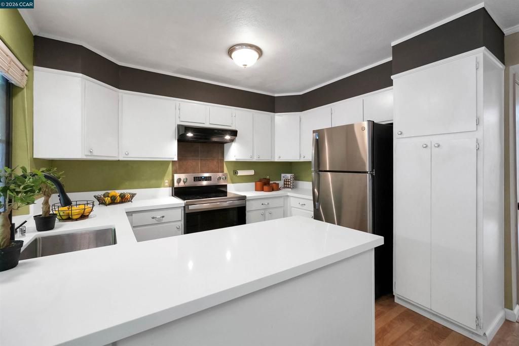 Image 5 of property listing at 1297 Honey Trl, Walnut Creek, CA 94597