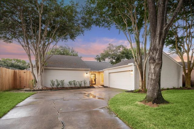 12122 Olympia Drive, Houston, TX 77077