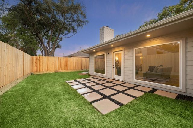 12122 Olympia Drive, Houston, TX 77077