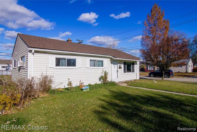 15251 Wildwood Street, Roseville, MI 48066