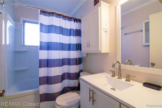 15251 Wildwood Street, Roseville, MI 48066