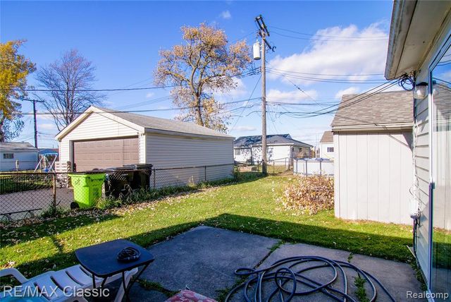 15251 Wildwood Street, Roseville, MI 48066