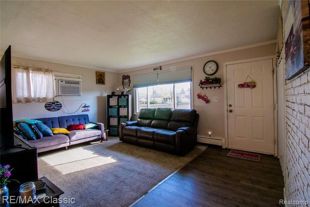 15251 Wildwood Street, Roseville, MI 48066