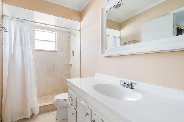 2 Greenway N 210, Royal Palm Beach, FL 33411