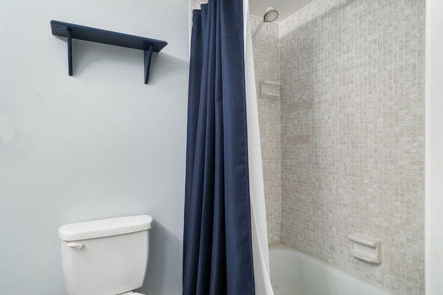 2 Greenway N 210, Royal Palm Beach, FL 33411