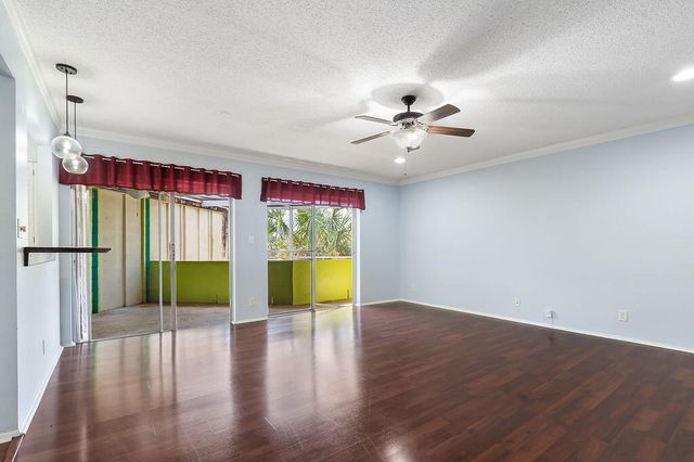 2 Greenway N 210, Royal Palm Beach, FL 33411