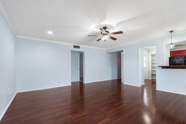 2 Greenway N 210, Royal Palm Beach, FL 33411