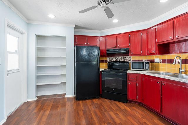 2 Greenway N 210, Royal Palm Beach, FL 33411