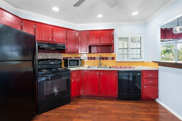 2 Greenway N 210, Royal Palm Beach, FL 33411