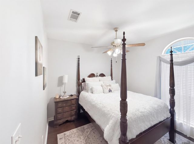 9900 Meadow Ln, Denham Springs, LA 70706