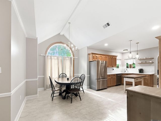 9900 Meadow Ln, Denham Springs, LA 70706