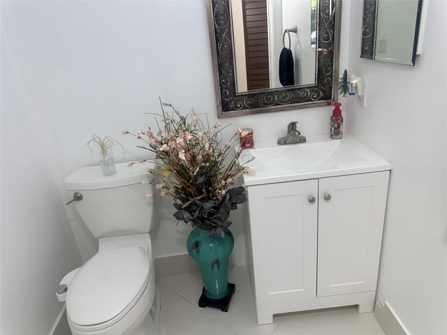 15705 NW 10th Street, Pembroke Pines, FL 33028